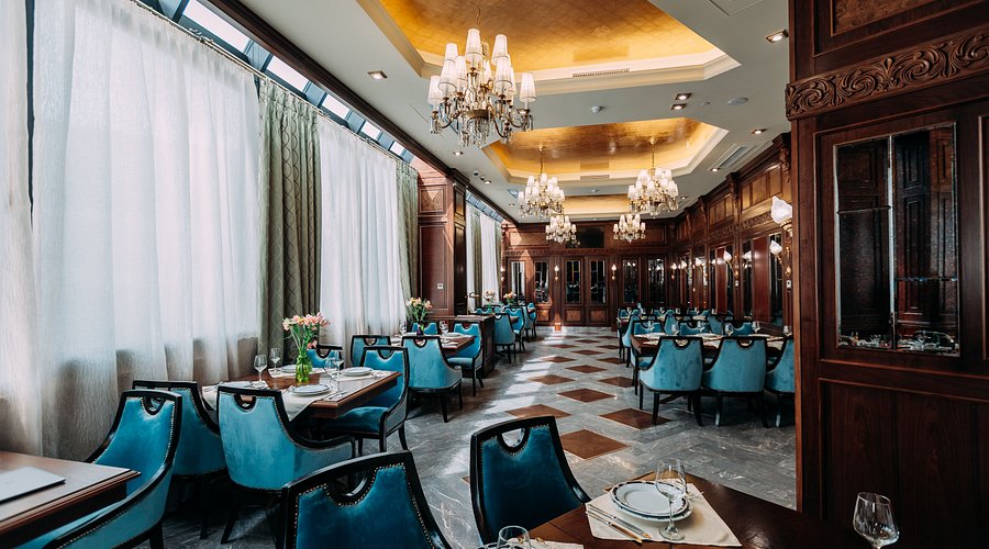 Level Eleven Rooftop Restaurant with city view in Yerevan