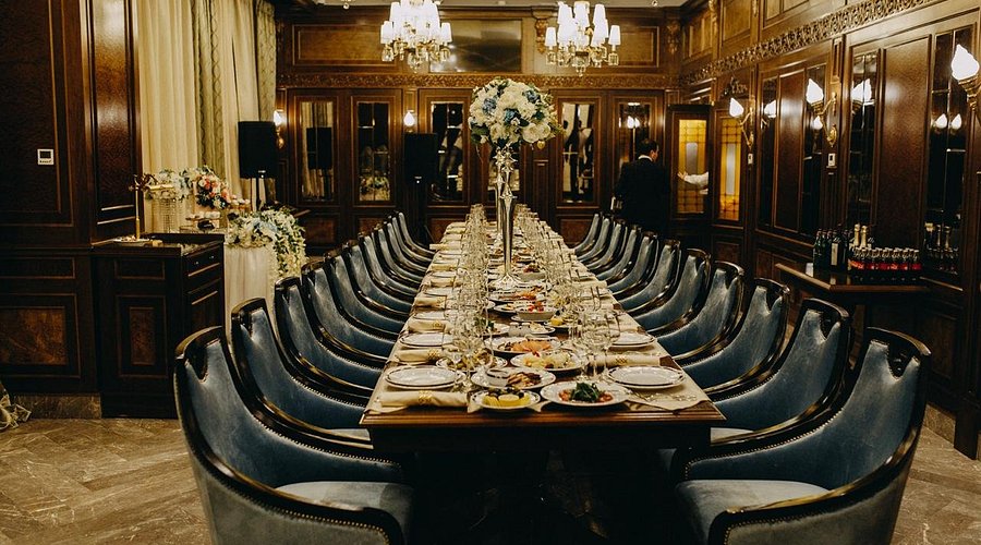 Level Eleven Rooftop Restaurant with city view in Yerevan