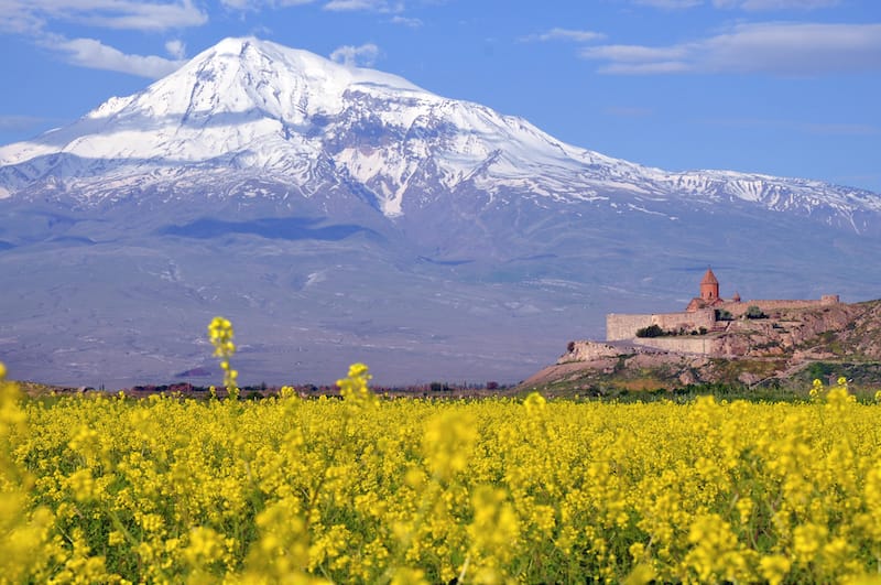 Khor Virap Monastery with Mount Ararat view in Armenia همراه با سایت کالسکه kaleske.com